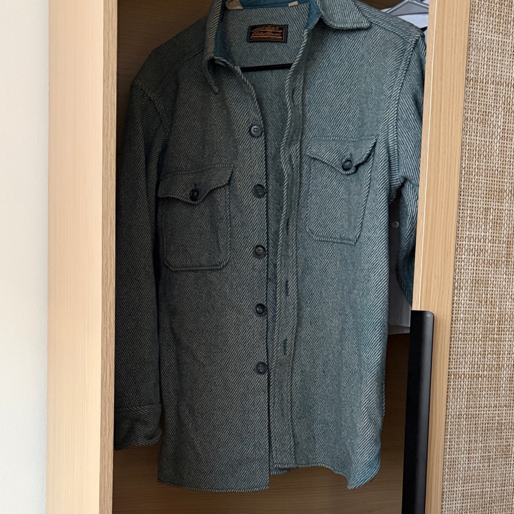 Eddie Bauer Men's Blue Button-Up Shacket